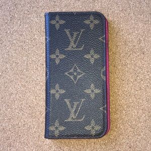 Authentic Louis Vuitton IPhone 7/8 Folio case LV